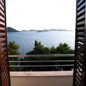 https://vila-marija-roza.hotelinzadar.com